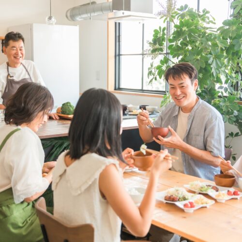 二世帯住宅の同居型メリットは？介護や子育ての魅力を徹底解説